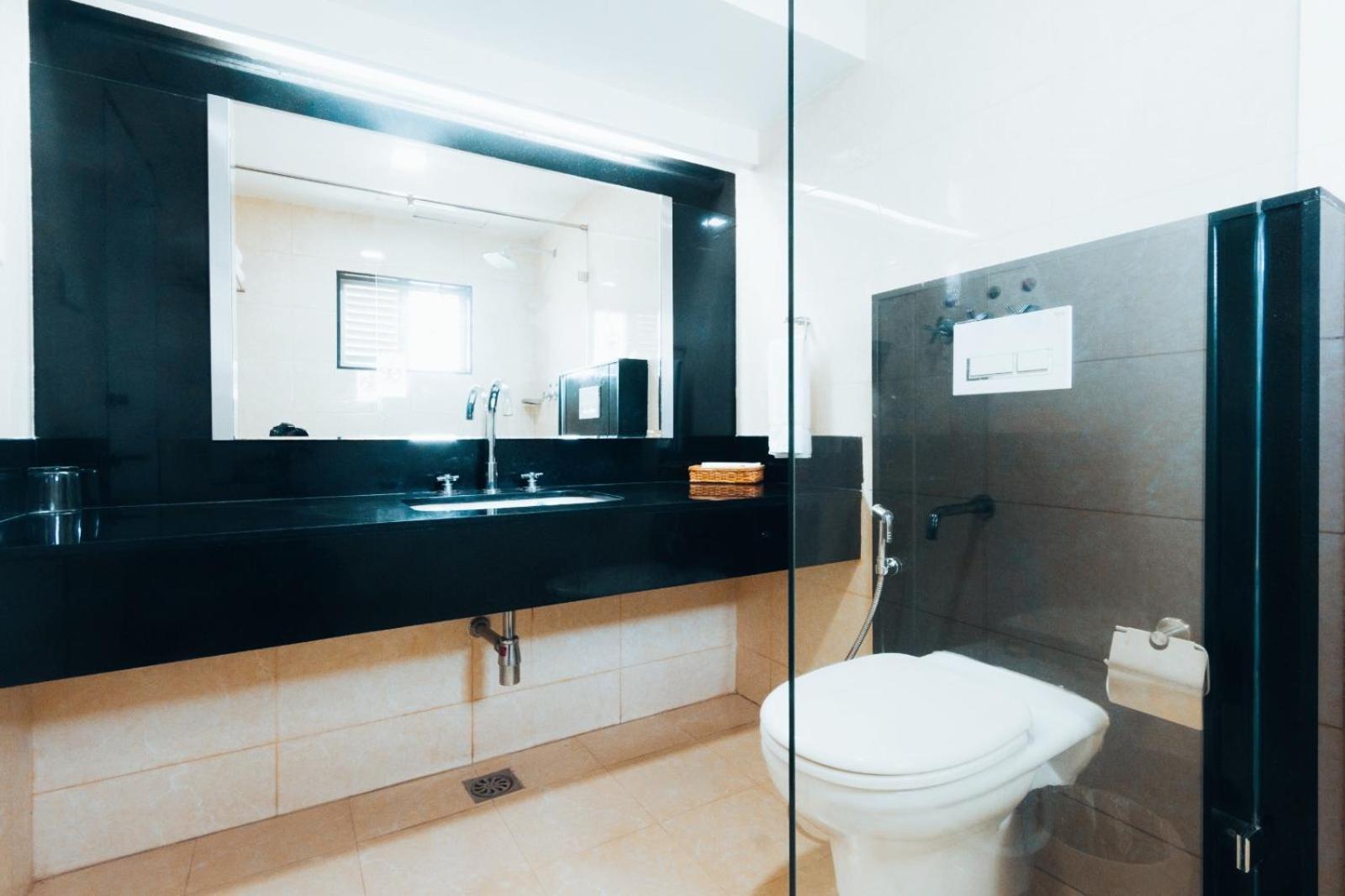 Hotel Southern Residency Kelambakkam Bagian luar foto