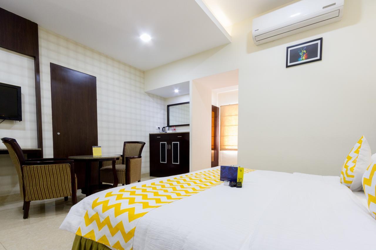 Hotel Southern Residency Kelambakkam Bagian luar foto